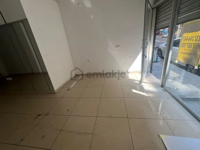 Acill Eşrefpaşa Dere Sokağında 110m2 Batarlı Otomatık Kepenklı Dukkan 4