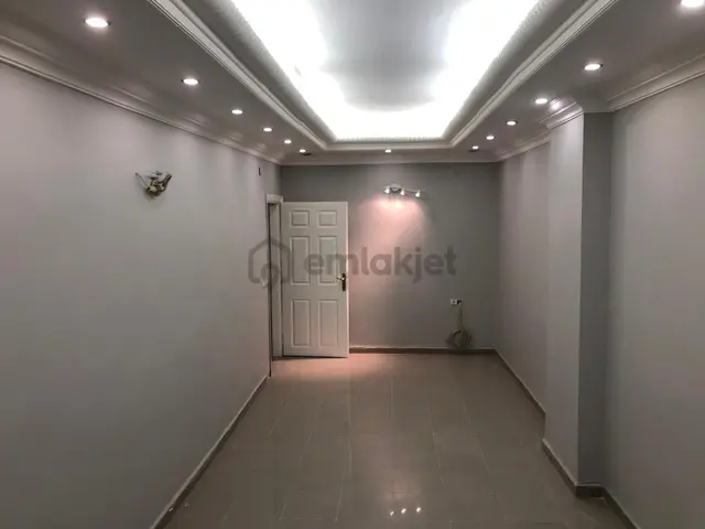 Akçay Emlak'tan Akşehir Çarşı Merkezde Tek Tapu Fiyatına Üç Ayrı Tapulu Satılık Ofisler (dükkanlar) 3
