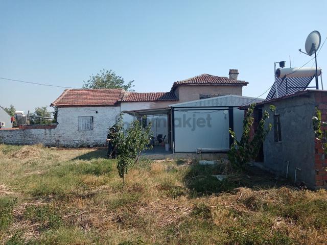 Sahibinden Bayındır Yeşilov 'da İçinde Prefabrik Evi Olan İmarlı Arsa 5