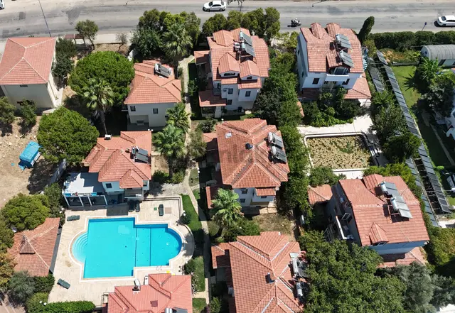 Goldhouse Dan Satılık Villa Ölüdenizde Site İçinde 4+1 4
