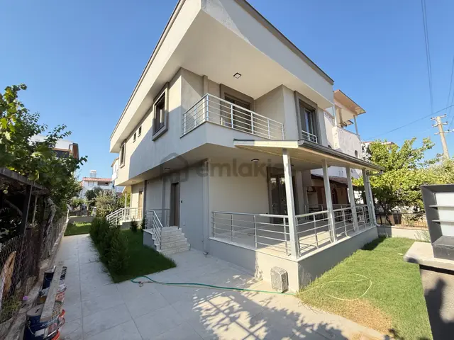 Seferihisar Doganbey'de Satılık Sıfır Luks 3+1 Villa Yazlık 2