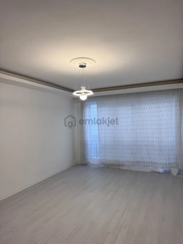 Feridunçelik'te Ada Gross Akbaba Avm Yakını Düzlükte 3+1 130 M2 Satılık Daire !! 4