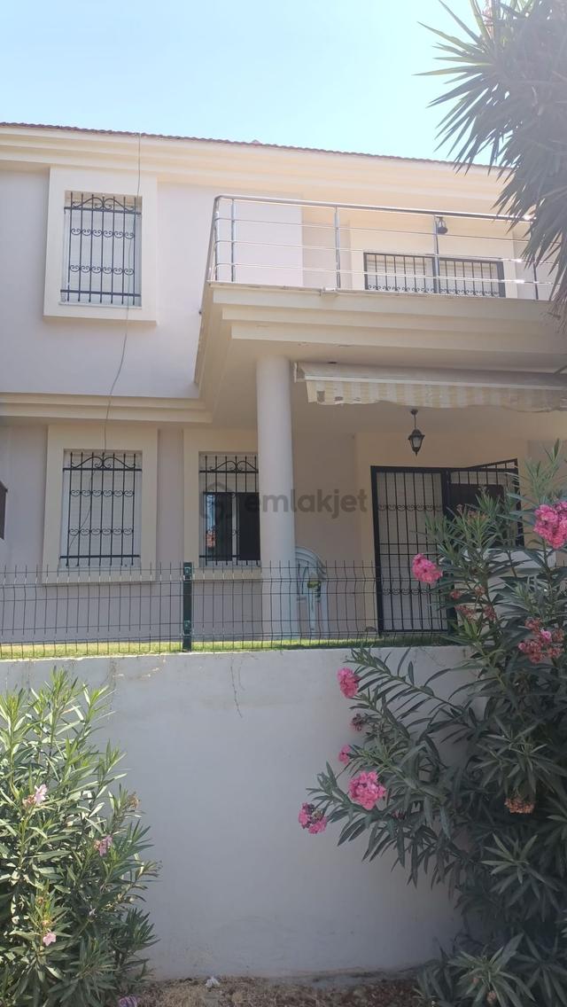 Alaçatı Gayrimenkulden Alaçatı Merkeze Yakın Satılık Villa 2