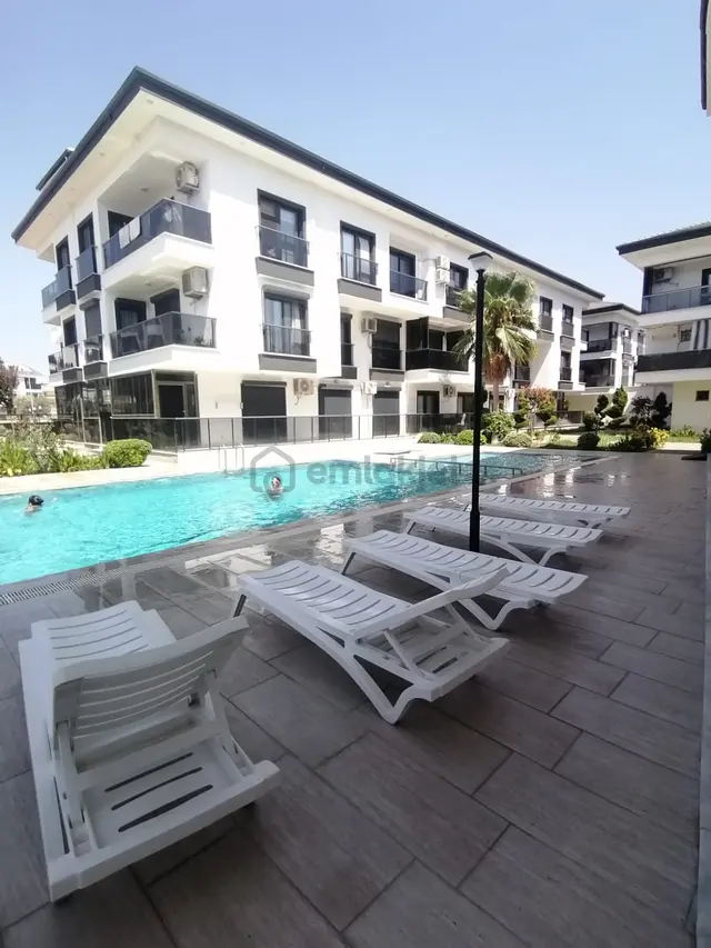Aydın Didim Cumhuriyet Mahallesinde Havuzlu Sitede Satılık 2+1 Daire 4