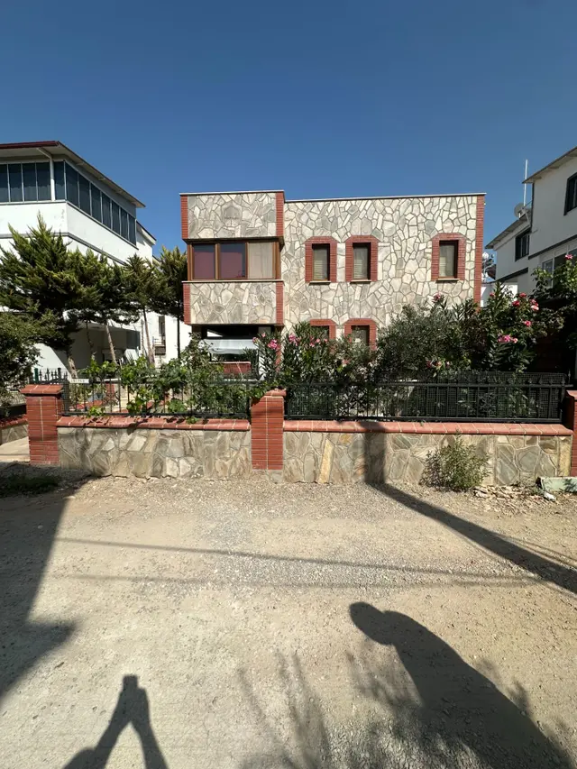 Kuşadası Güzelçamlı Mahallesinde Satılık Villa 3