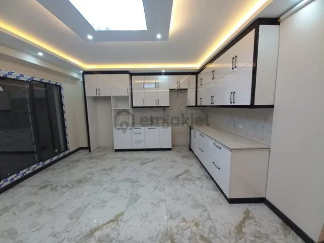 Bergama Bahçelievler Mah 4+1 2 Katlı Ultra Lüks Villa Satılık 3