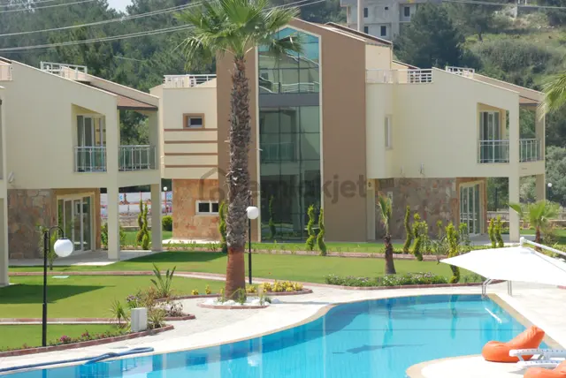 Manzara-guvenlık-havuz-bahçe-otopark-merkezi Sıstem-yeni-ultra Lüx-tamamı Müstakil 3