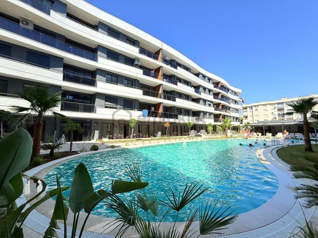 Güvenlık-acık/kapalı Havuz-otopark-hamam-sauna-cafe-yerden Isıtma-lüx-özel Bahçeli-akıllı Ev 3