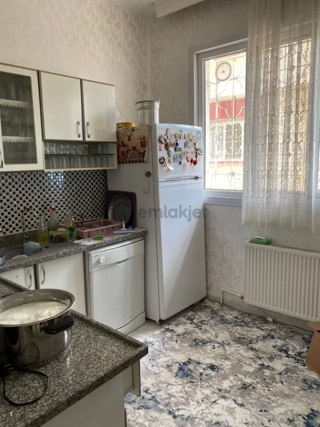 Termal Emlaktan Satlk Konak Mahallesı Giriş Kat Bakımlı 2+1 Daire 4
