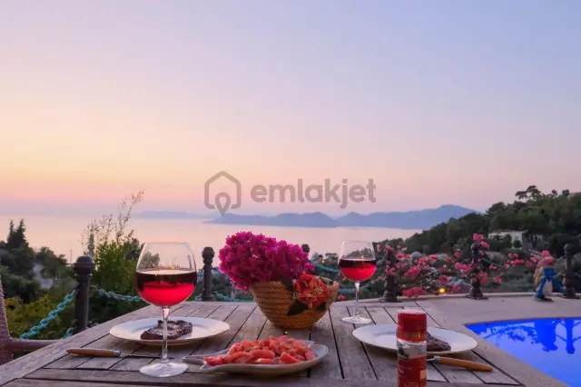 Stop’tan Faralya’da Full Deniz Manzaralı Müstakil Villa 1