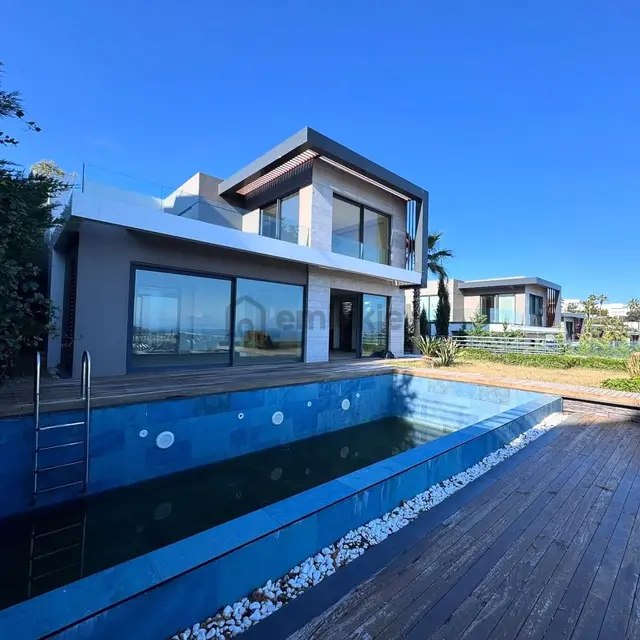 Agr Group'tan Gündoğan'da Satılık Deniz Ve Koy Manzaralı Villa 4