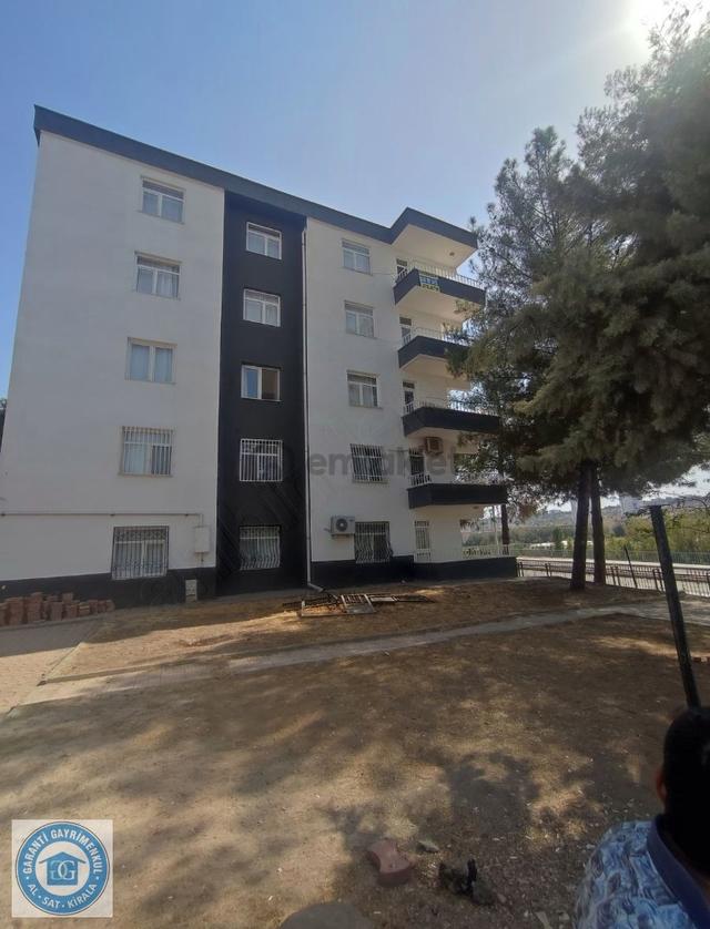 4+1 2 Cı Kat Bakımlı Fidel Sitesinde 4