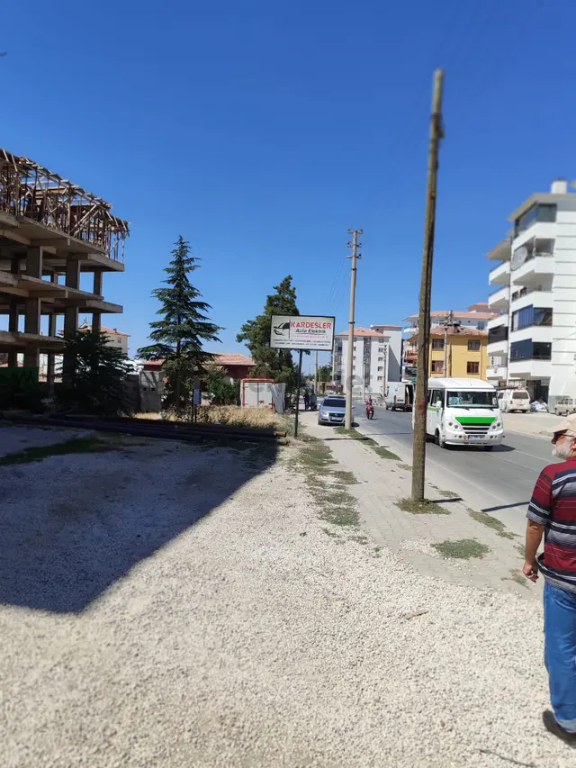 Konya Ereğli Cahı Mahallesinde Ana Yol Üzerinde Satılık 3+1 Daire 2