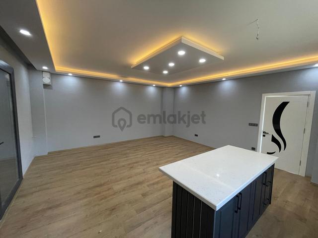 Sabri Pınarbaşı Gayrimenkul'den Güre Çamlıbel'de Satılık 6+1 Sıfır Villa 4