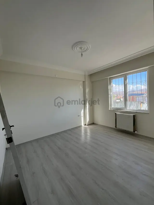 Öz Gaye Emlaktan Develi Aşık Seyrani Mahallesinde Satılık Sıfır Daire 3