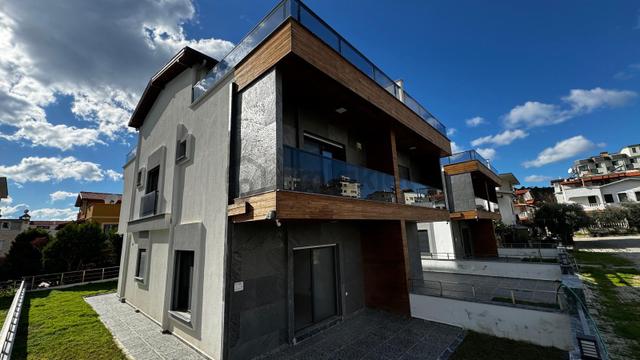 Özderede Denize 100 Metre Lüks Villa (pazarlığa Açık) 5