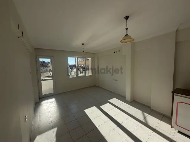 Dikili Ümmetoğlun'ndan 2+1 Yüksek Giriş Katı Daire Denize 200 Metre 2