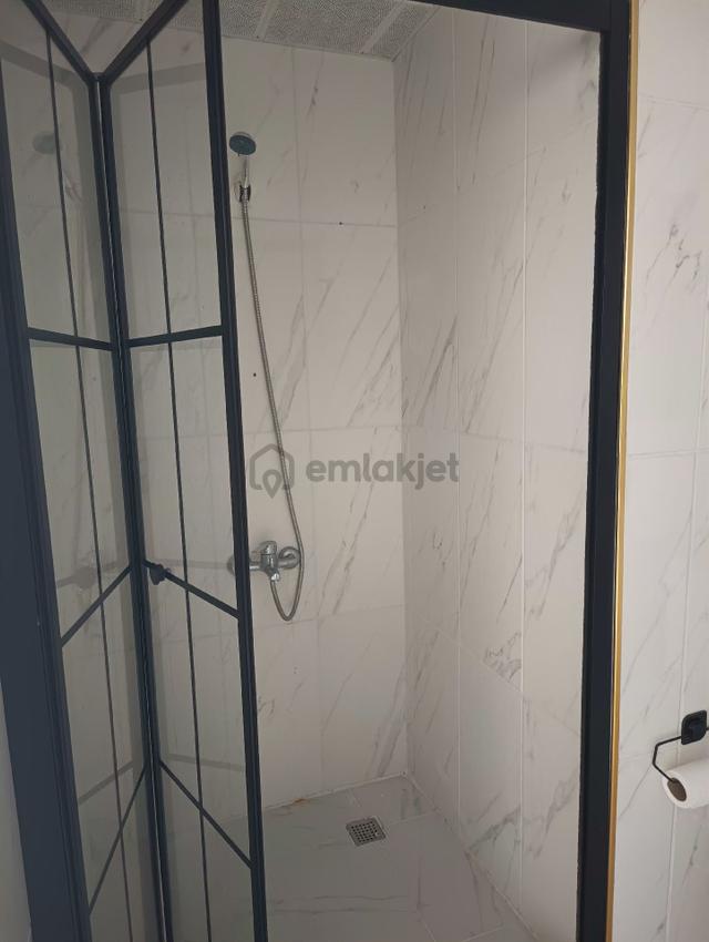 Segmenlerde 3+1 Ara Katta Göl Manzaralı Daire 4