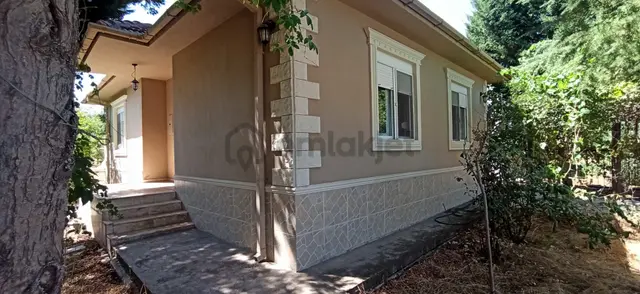 Döşemealtı Bademağacında 2+1 100m2 Müstakil Eşyalı Yazlık 1