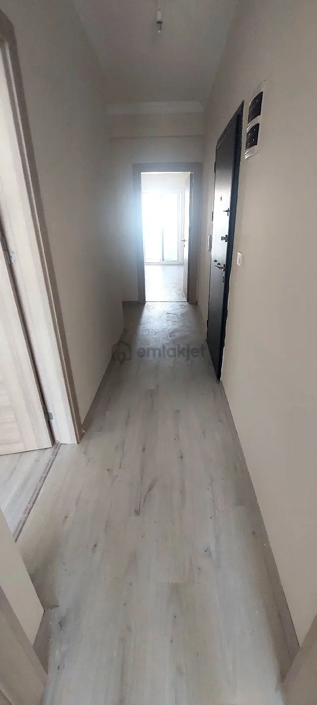 Davutlar Merkezde Satılık 3+1 Daire 4