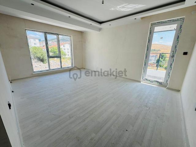 Bostancık Caddesi Yakınında Sıfır Binada 3+1 Katta Satılık Daire !! 1