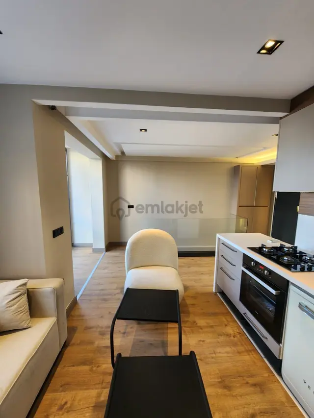 Yerden Isıtmalı, Kapalı Otoparklı, Havuzlu Ters Dubleks 1