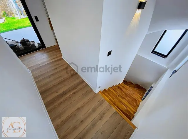 Arya'dan Güre'de Havuzlu Saunalı 5+1 Tam Müstakil Satılık Villa 4