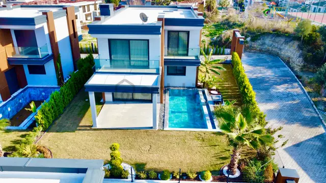 Kuşadası Soğucakta Deniz Manzaralı Sıfır Müstakil Satılık Villalar 3