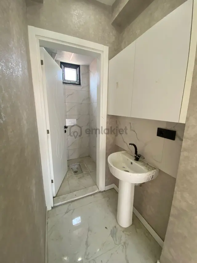Kaan Emlaktan Atalarda Sıfır 3+1 Yerden Isıtmalı Satılıık Daire 3