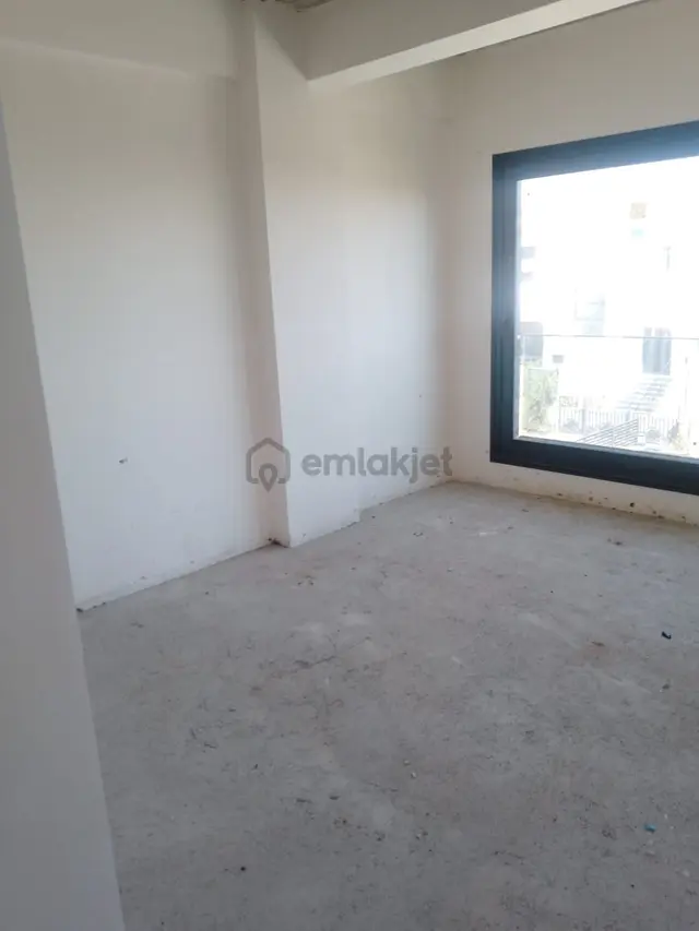 Şirinköyde Doğa Manzaralı Satılık Havuzlu Villa 3