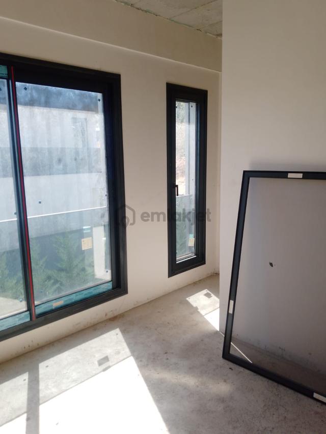 Şirinköyde Doğa Manzaralı Satılık Havuzlu Villa 4