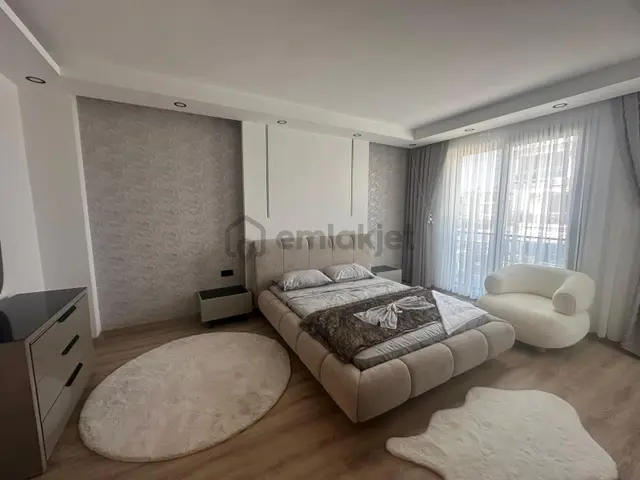 Didimde 4+1 Ayrı Mutfaklı Sıfır Yapılı Villa 3