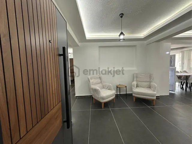 Kuşadası Ege Mahallesi’nde Denize Yakın Yenilenmiş 3+1 Daire 5
