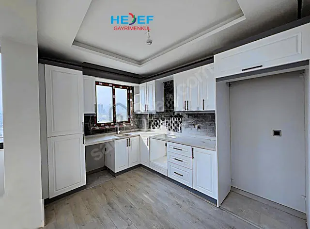 Hedef'ten Akdeniz Mah'de Site İçerisinde Havuzlu 2+1 Daire 1
