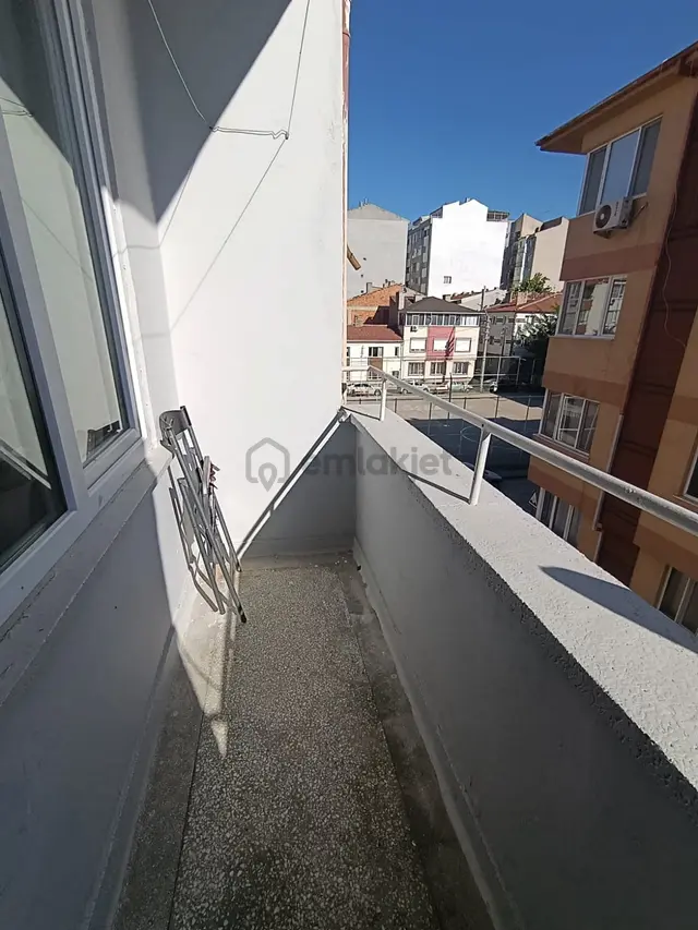 Yenimahallede Satılık 2+1 Ara Kat Daire 5