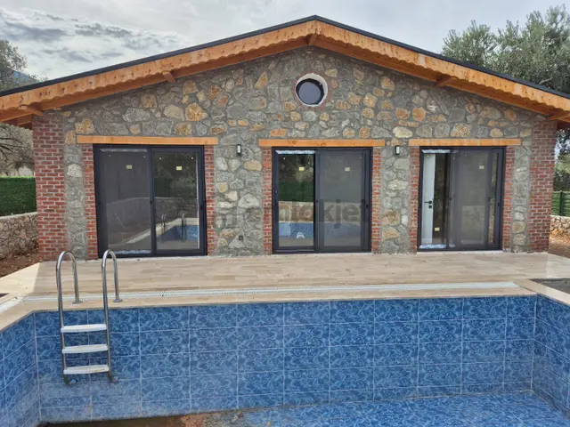 Stop'tan Harika Fırsat 1 Villa Fiyatına 2 Havuzlu Villa 1