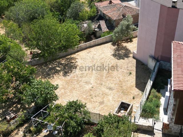 Akçay Poyraz Gayrmenkul'den Çamlıbel'de Satılık Arsa 3