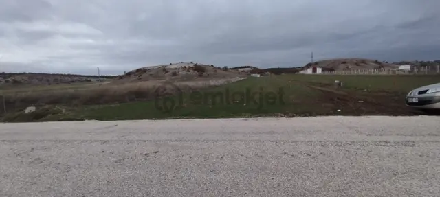 Yeniakçayırda Satılık Tarla İçinde Müstakil Ev ❗ 3