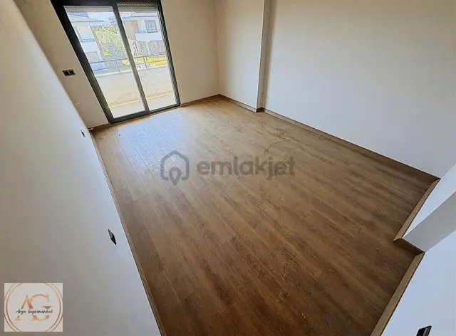 Arya'dan Güre'de Dağ Ve Deniz Manzaralı Havuzlu 3+1 Villa 5