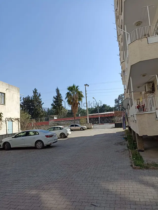 Kışlalar Mah Merkeze Yakın 3+1 Sahibinden 5