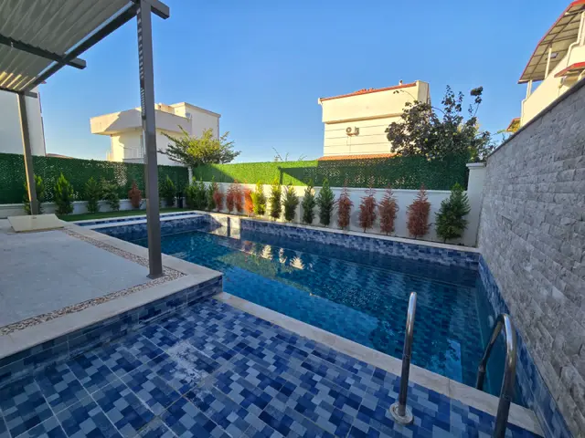 Kuşadası Davutlarda Tek Müstakil Bağımsız Özel Havuzlu 3+1 165m2 Lux Villa 3