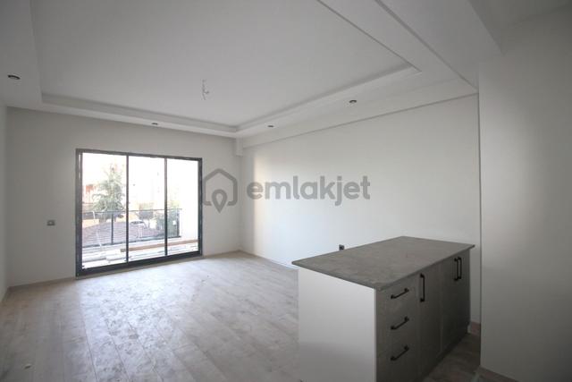 Retro'dan Kaliteli İşçiliğin Şık Tasarımıyla Birleştiği 2+1 5
