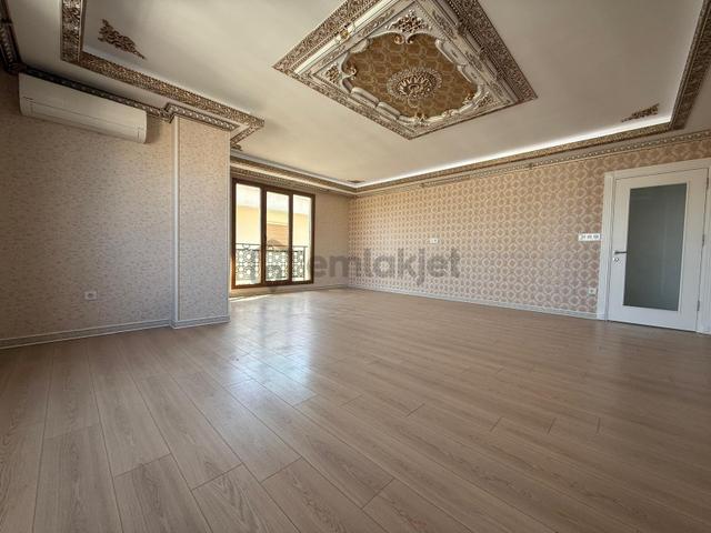 B.evler'de Butik Sitede K.otoparklı Deniz Manzaralı 6+2 Dubleks 3