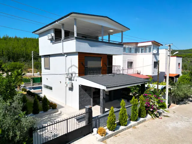 İzmir Seferihisar Doğanbey De Satılık Müstakil Havuzlu Yazlık 4+1 1