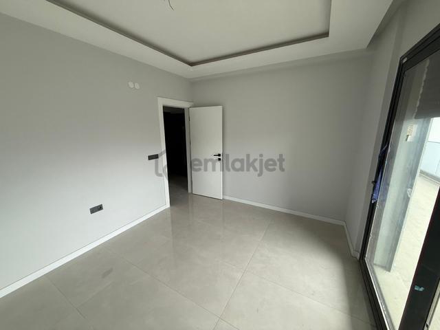 1+1 Havuzlu Sitede Satılık 3