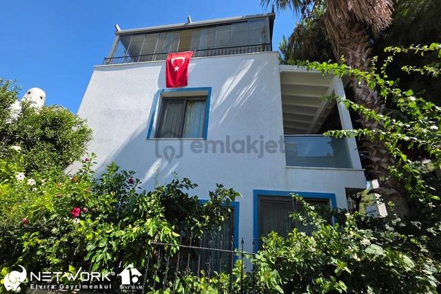 Oasis Avm Yakını Eskiçeşme İlmik 2 Sitesinde 4+1 5