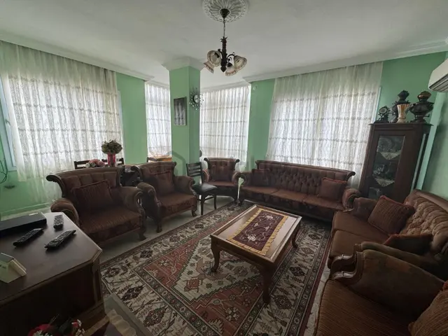 Yiğithan Dan Yenişehirde Dogalgazlı Satılık 3 Katlı Müstakil Ev 2