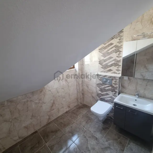 Rota'dan Şehir Merkezinde Sıfır Yapı 120m² Acil Satılık 2+1 Dubleks Daire 4