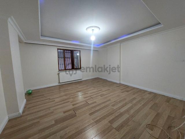 Gaziosmanpaşa Küçükköy Beşyol De Satılık Yüksek Bahçekat Kat Balkonlu 2+1 95 M2 4