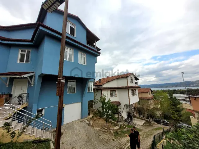 Muhteşem Sapanca Gölü Manzaralı Site İçinde Villa... 5